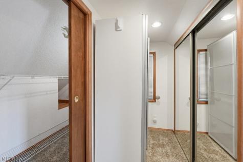30426 Thomas Street Willowick OH 44095