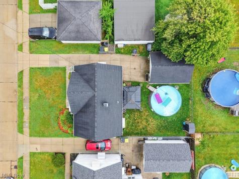 30426 Thomas Street Willowick OH 44095