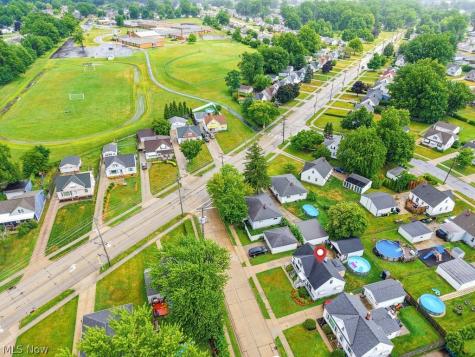 30426 Thomas Street Willowick OH 44095