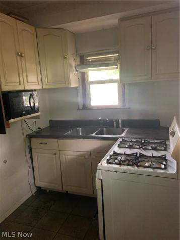 170 Stone Street Akron OH 44305