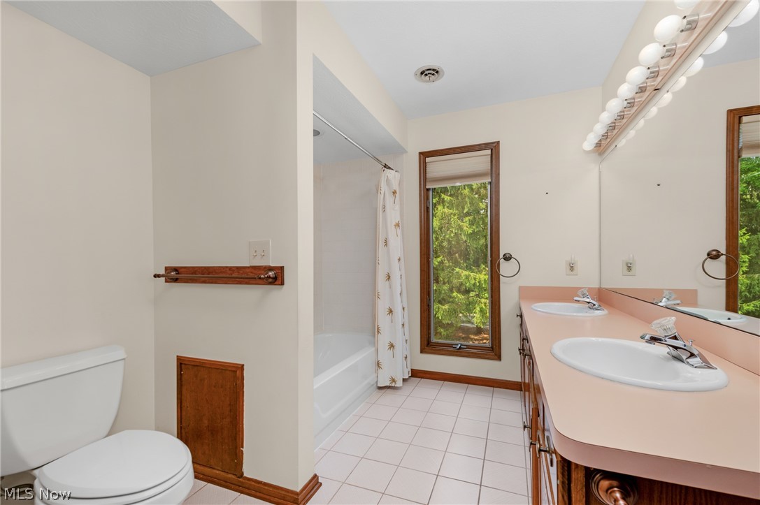 2374 Brigadoon Court Westlake OH 44145