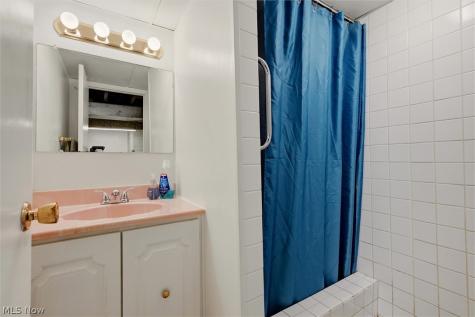 1426 Robbins Avenue Niles OH 44446