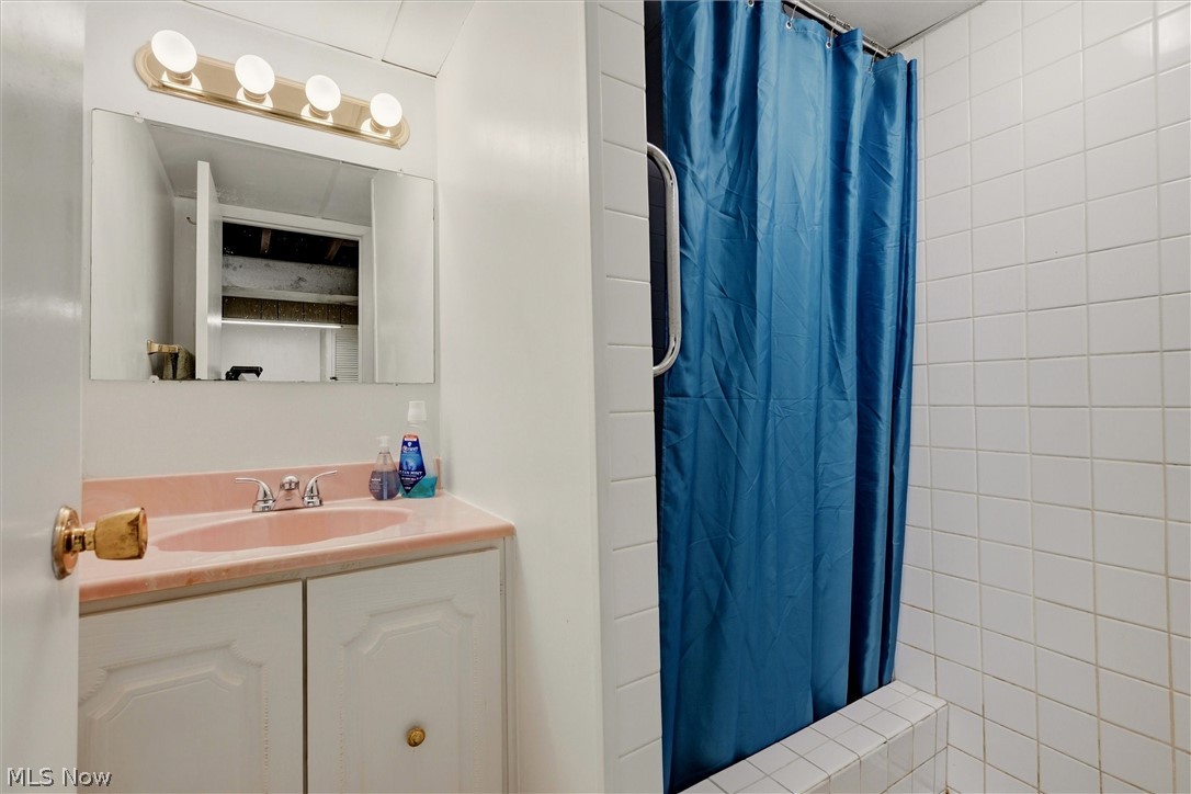 1426 Robbins Avenue Niles OH 44446