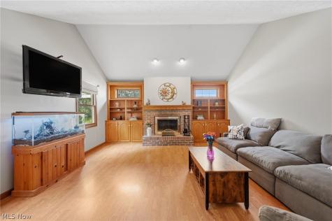 34452 Heatherwood Avenue Avon OH 44011