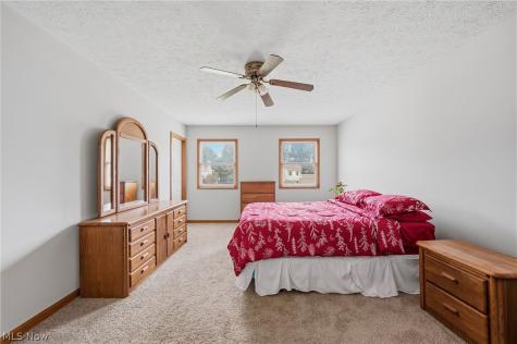 34452 Heatherwood Avenue Avon OH 44011