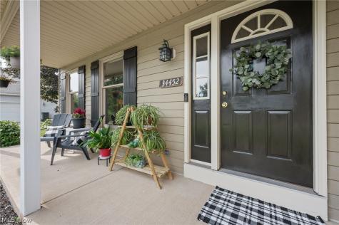 34452 Heatherwood Avenue Avon OH 44011