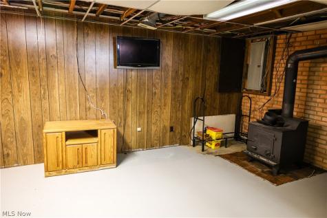 3210 Vanderhoof Road Clinton OH 44216