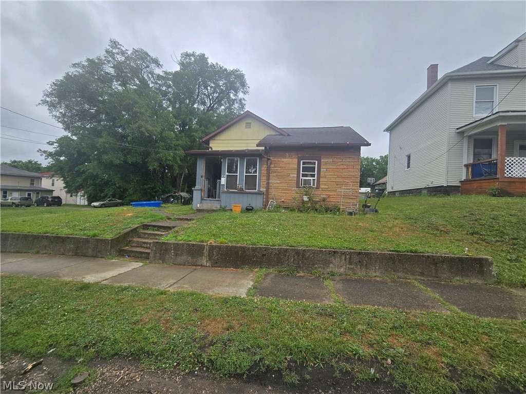 24 Maple Avenue SE Massillon OH 44646