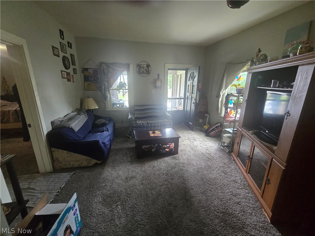 24 Maple Avenue SE Massillon OH 44646