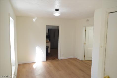 166 17th Street NW Barberton OH 44203