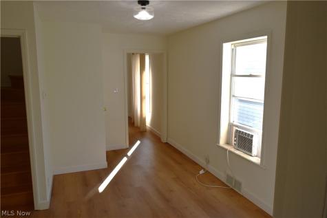 166 17th Street NW Barberton OH 44203