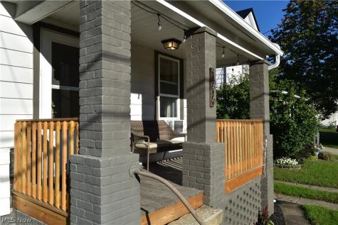 166 17th Street NW Barberton OH 44203