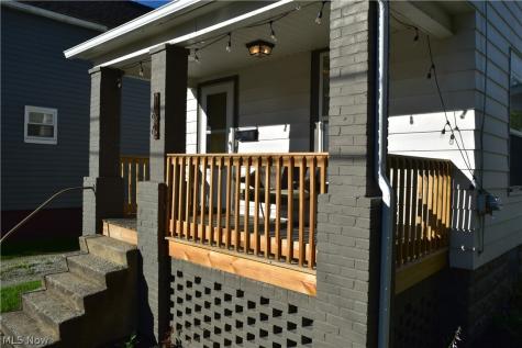 166 17th Street NW Barberton OH 44203