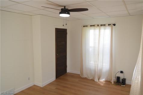 166 17th Street NW Barberton OH 44203
