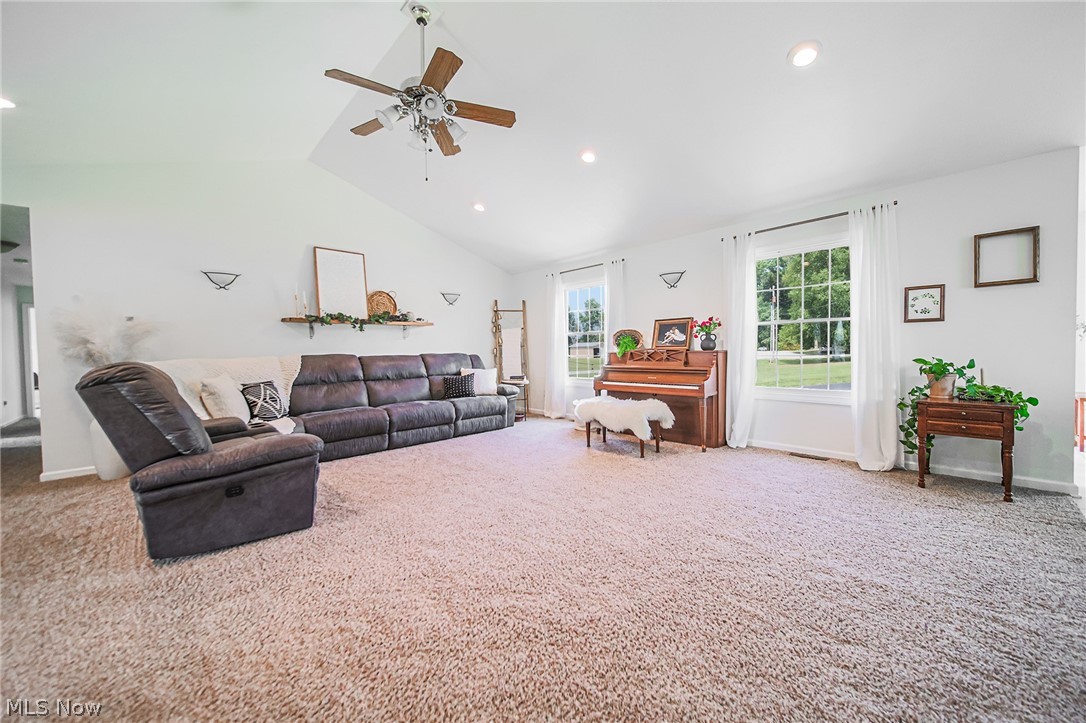 9554 Dover Road Apple Creek OH 44606