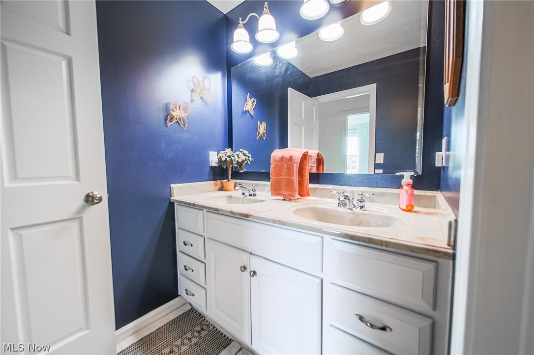 9554 Dover Road Apple Creek OH 44606