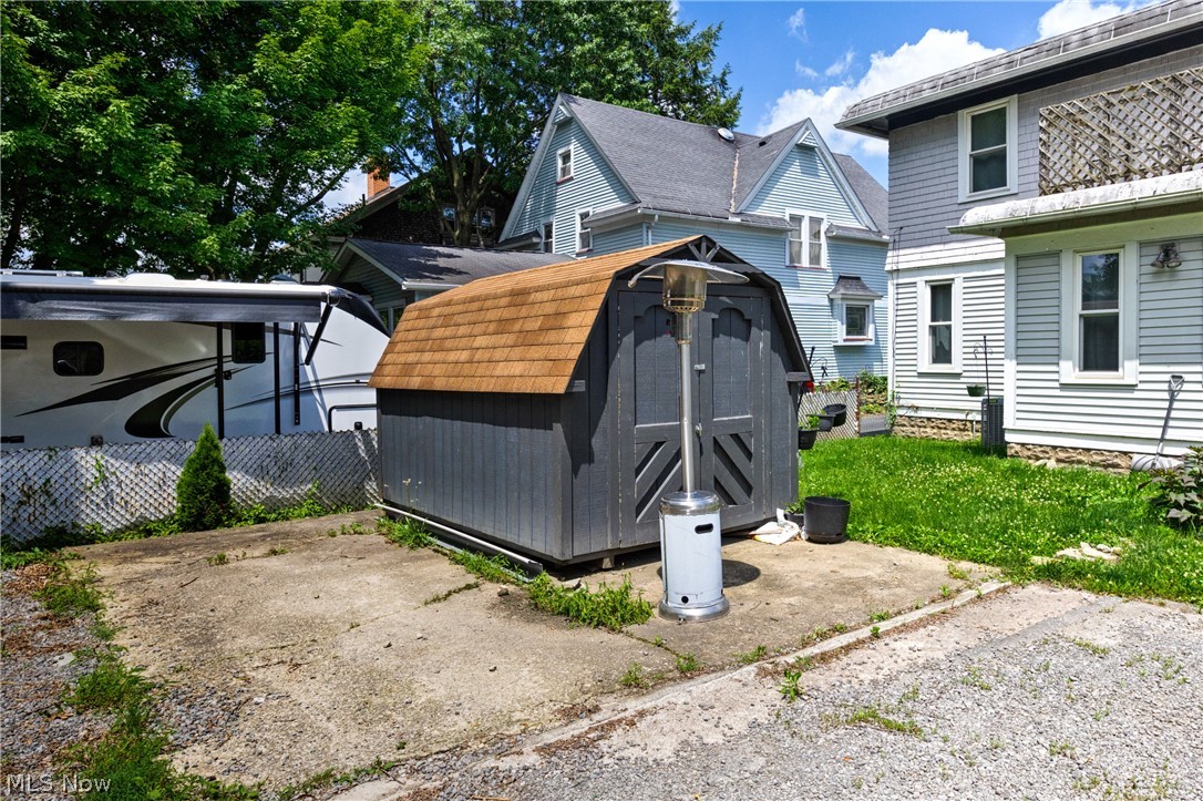 719 Robbins Avenue Niles OH 44446