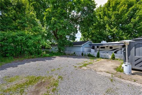 719 Robbins Avenue Niles OH 44446