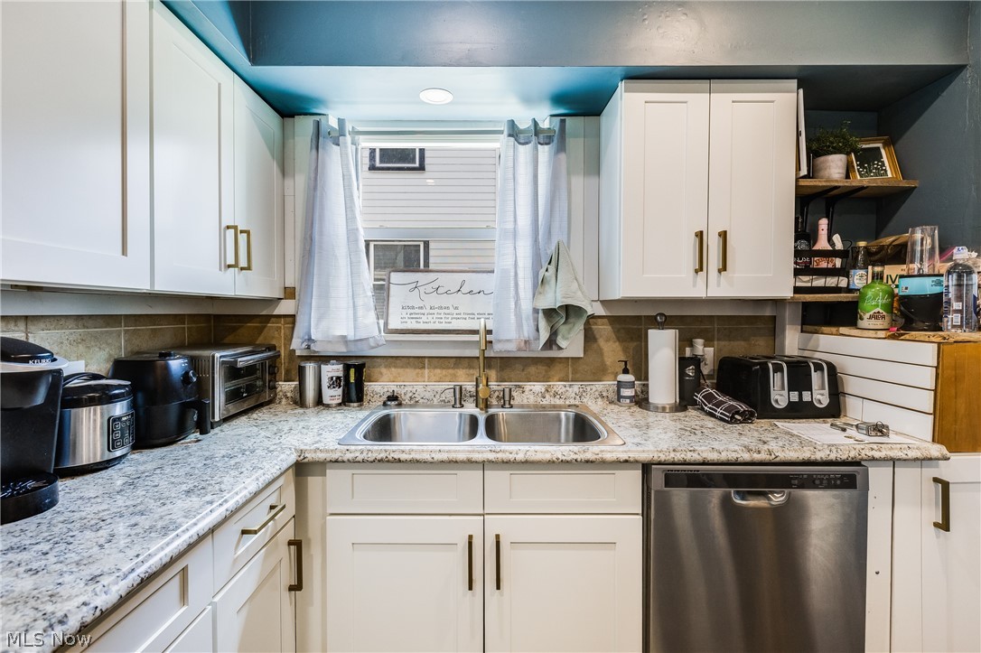719 Robbins Avenue Niles OH 44446