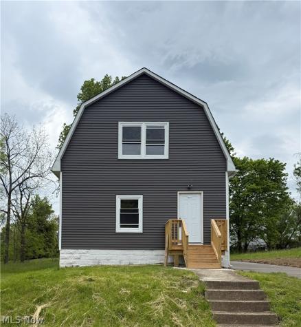 418 W Glenaven Avenue Youngstown OH 44511