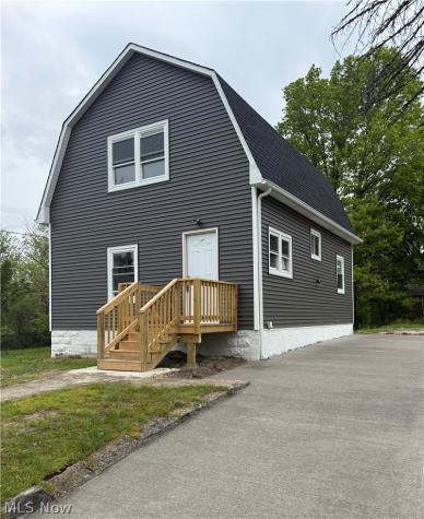 418 W Glenaven Avenue Youngstown OH 44511