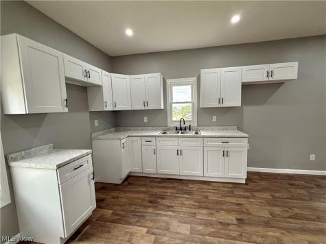 418 W Glenaven Avenue Youngstown OH 44511