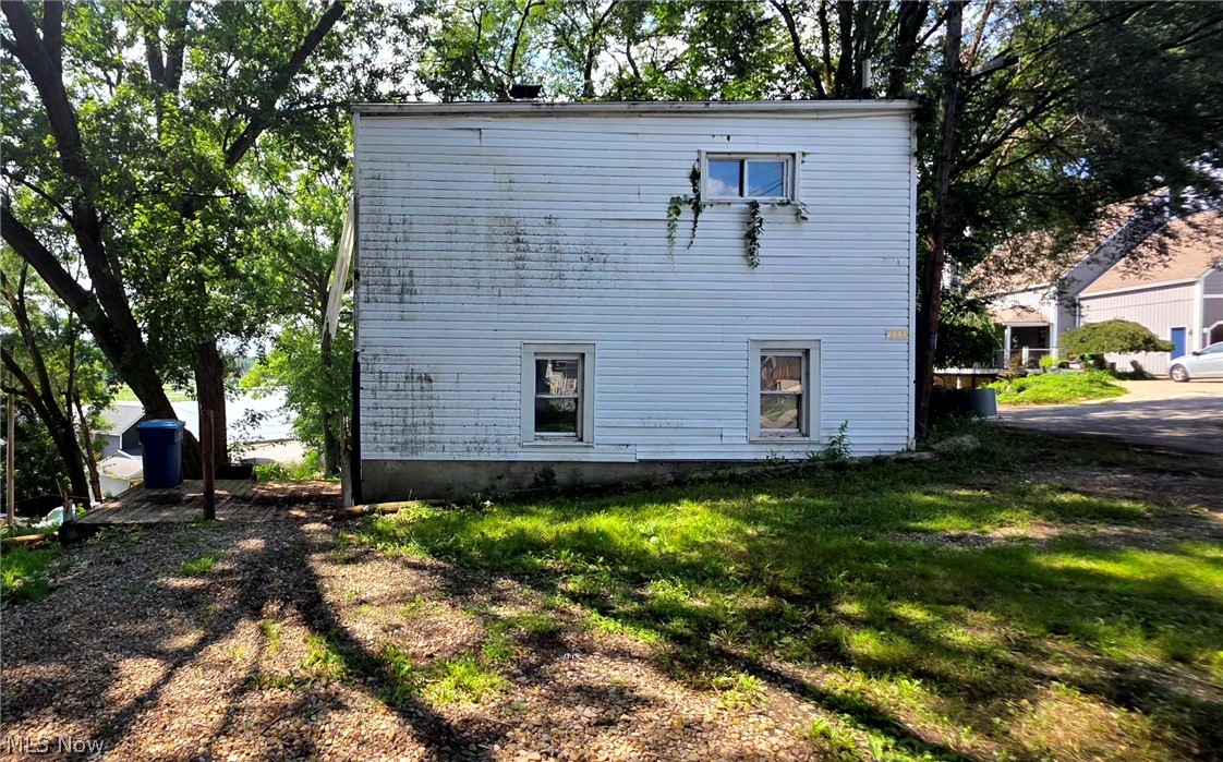 2554 Mountain View Avenue Lakemore OH 44250