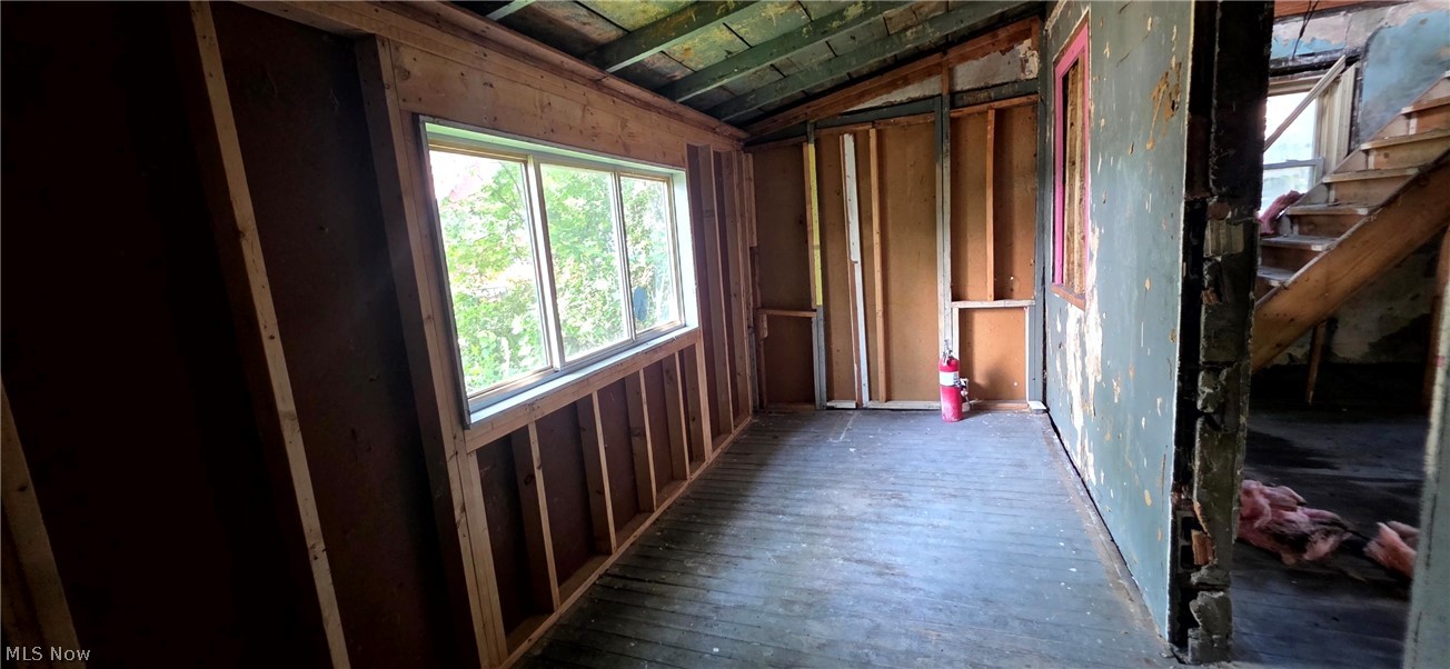 2554 Mountain View Avenue Lakemore OH 44250