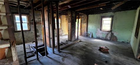 2554 Mountain View Avenue Lakemore OH 44250