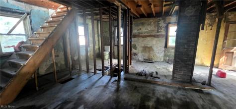 2554 Mountain View Avenue Lakemore OH 44250