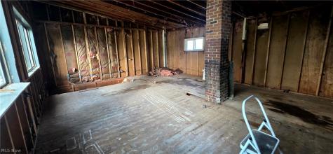 2554 Mountain View Avenue Lakemore OH 44250
