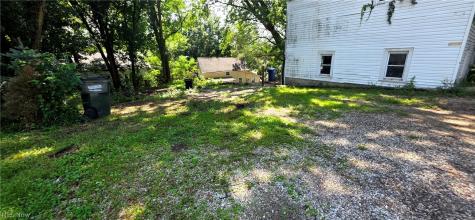 2554 Mountain View Avenue Lakemore OH 44250