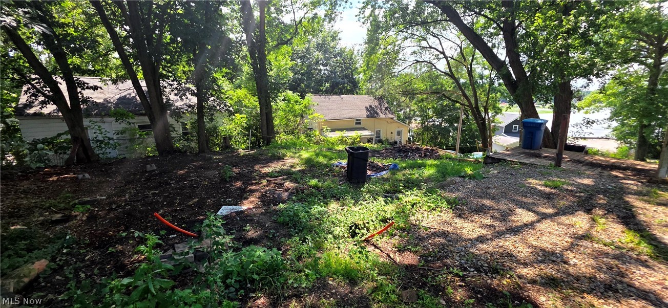 2554 Mountain View Avenue Lakemore OH 44250