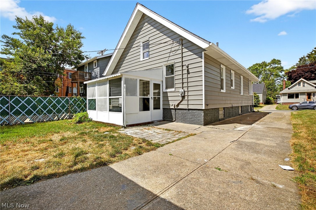 3615 W 147th Street Cleveland OH 44111