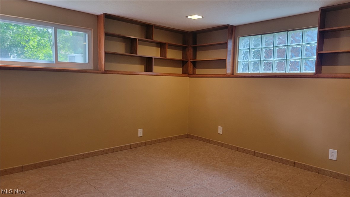 23993 Fairlawn Drive North Olmsted OH 44070