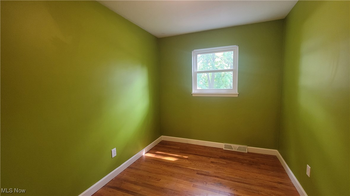 23993 Fairlawn Drive North Olmsted OH 44070