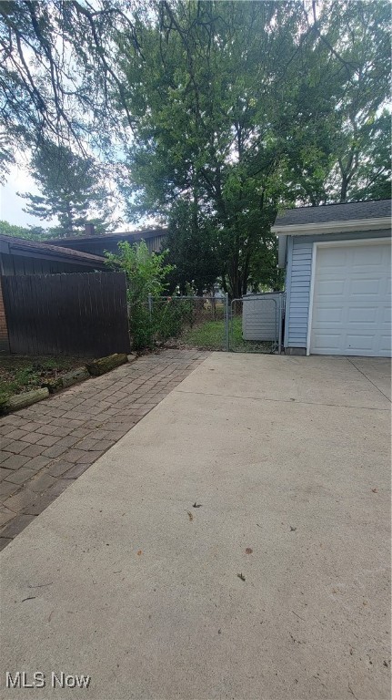 23993 Fairlawn Drive North Olmsted OH 44070