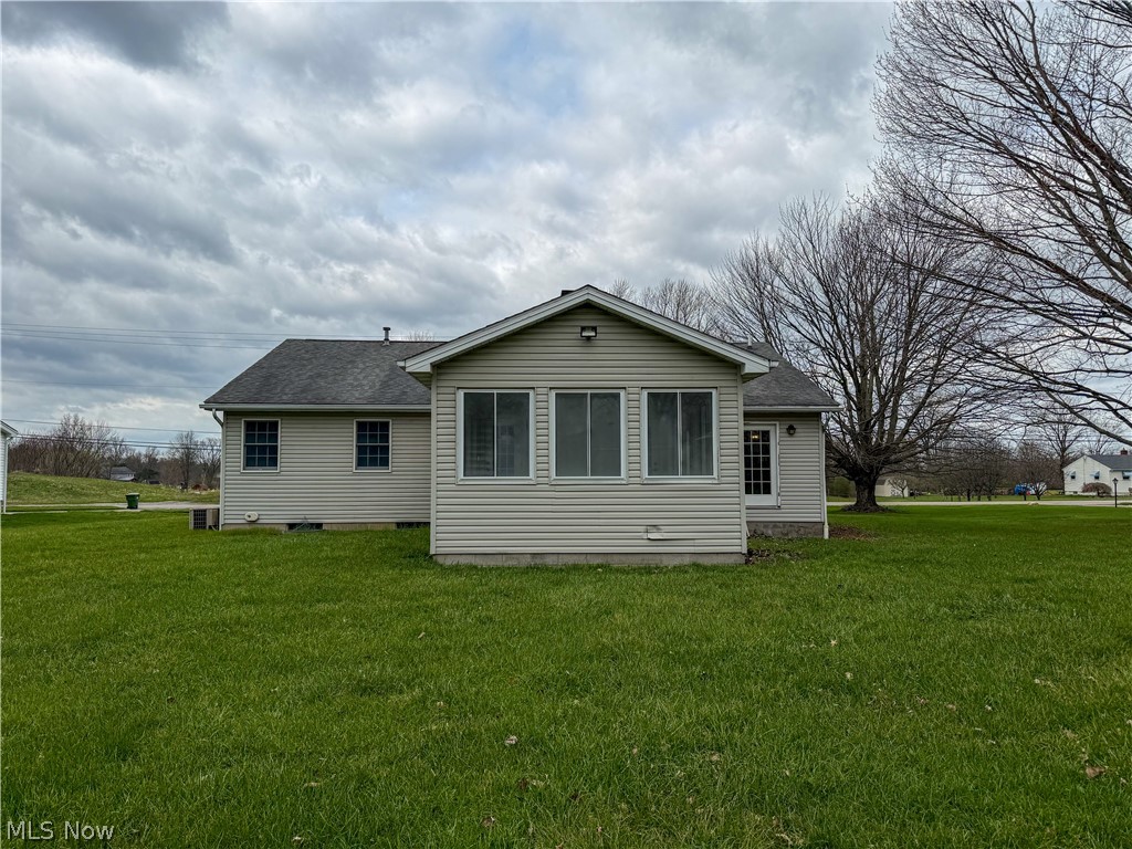 9825 Struthers Road New Middletown OH 44442