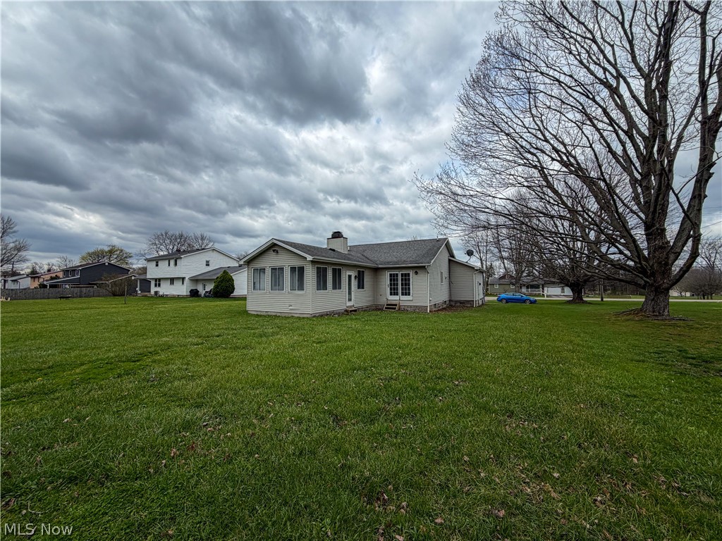 9825 Struthers Road New Middletown OH 44442