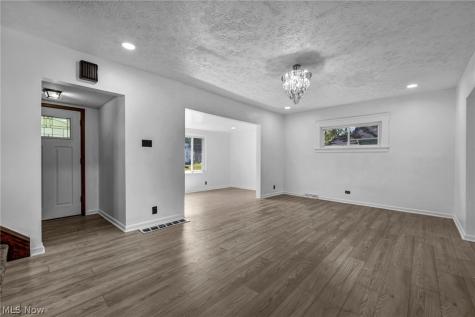 6758 Orchard Boulevard Parma Heights OH 44130
