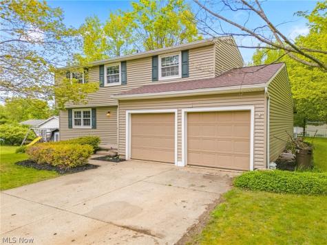 4501 Chatwood Drive Stow OH 44224
