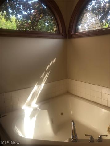 8135 Thackeray Court Broadview Heights OH 44147