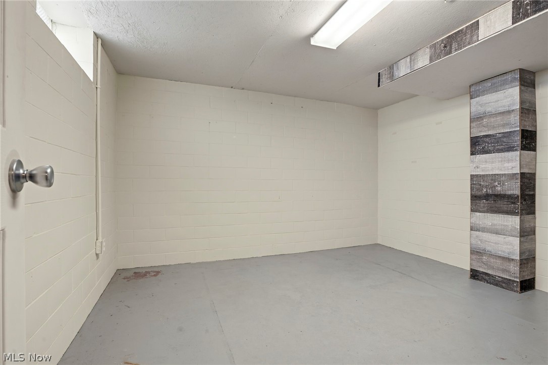 272 Schrop Avenue Akron OH 44312