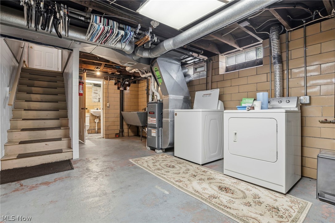272 Schrop Avenue Akron OH 44312