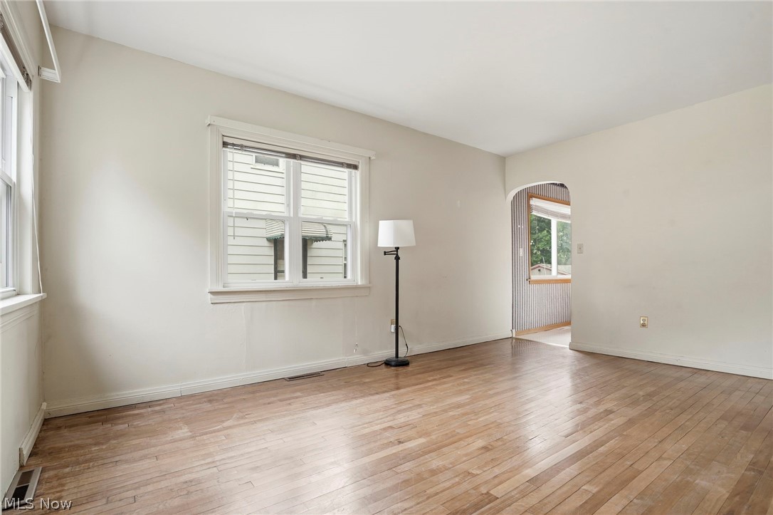 272 Schrop Avenue Akron OH 44312