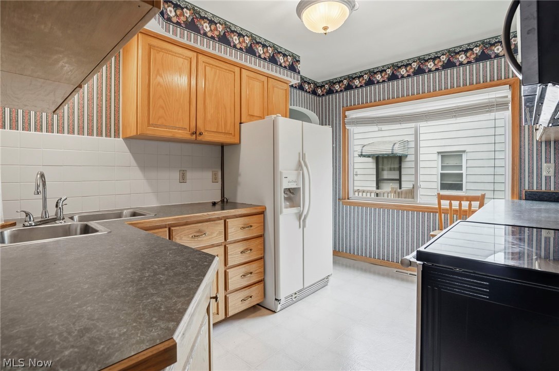 272 Schrop Avenue Akron OH 44312