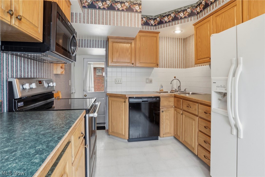 272 Schrop Avenue Akron OH 44312