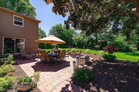24580 Penshurst Drive Beachwood OH 44122