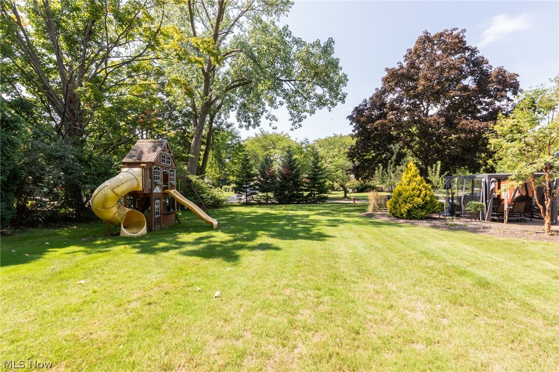 24580 Penshurst Drive Beachwood OH 44122