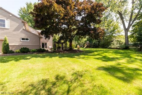24580 Penshurst Drive Beachwood OH 44122